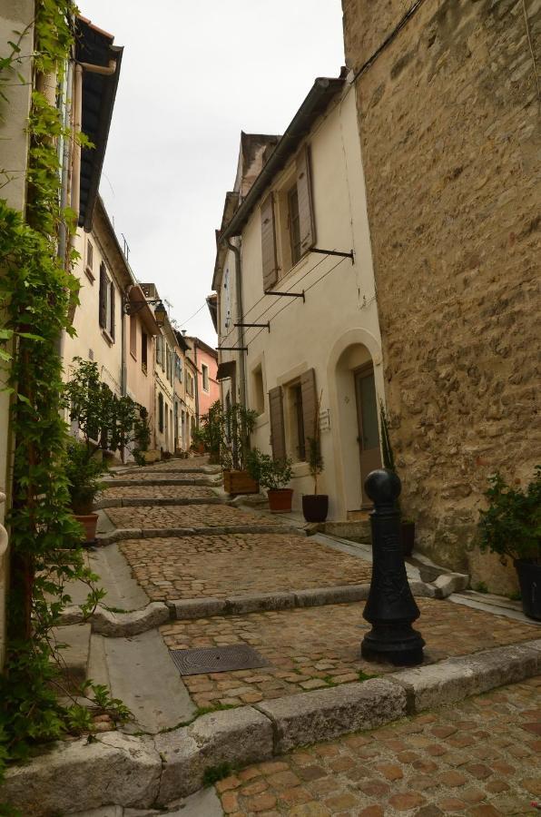 Aux Pieds Des Arenes Lejlighed Arles Eksteriør billede